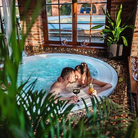 Zabi Dwor - Hotel - Restauracja - Spa Zielona Gora  Bagian luar foto