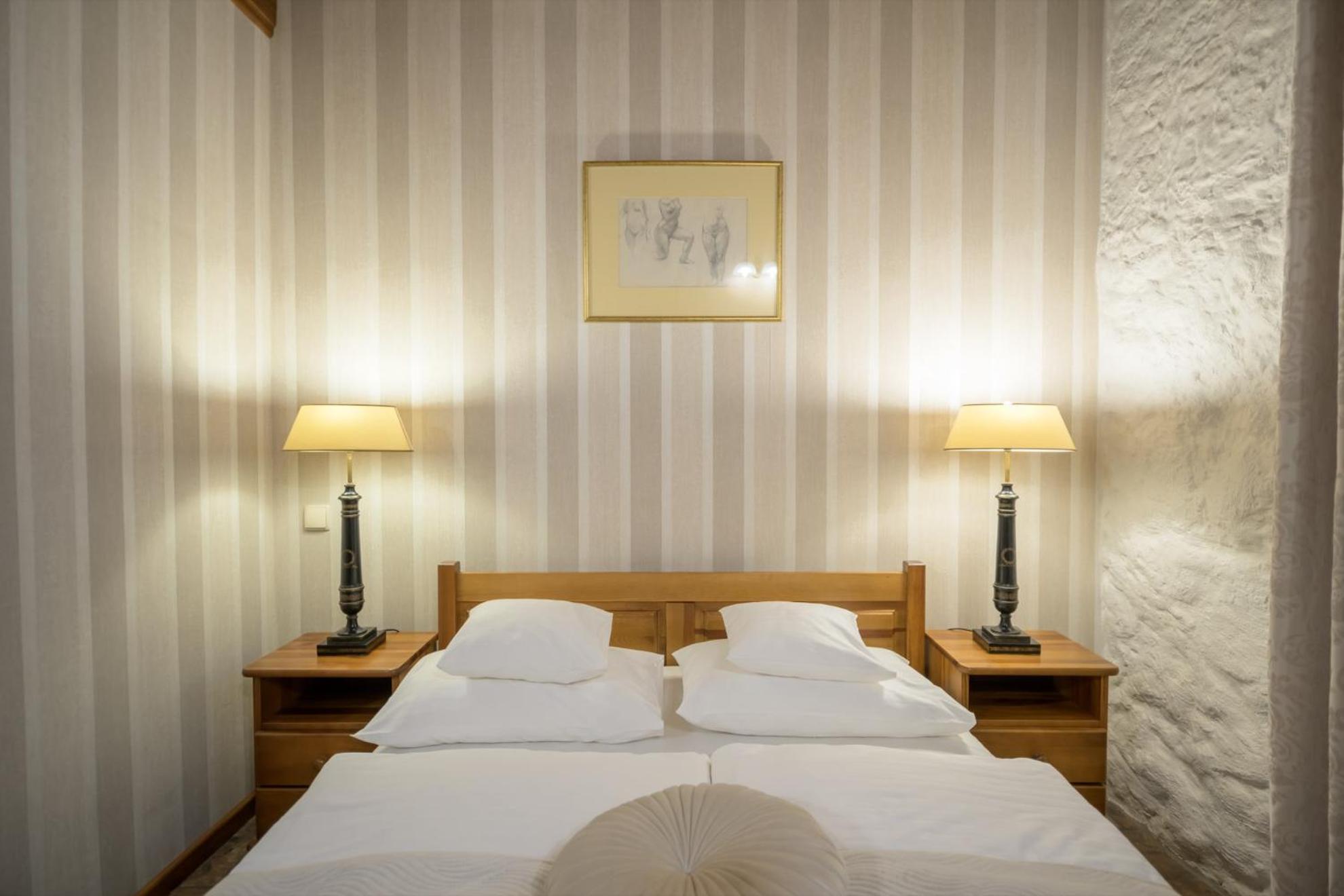 Zabi Dwor - Hotel - Restauracja - Spa Zielona Gora  Bagian luar foto