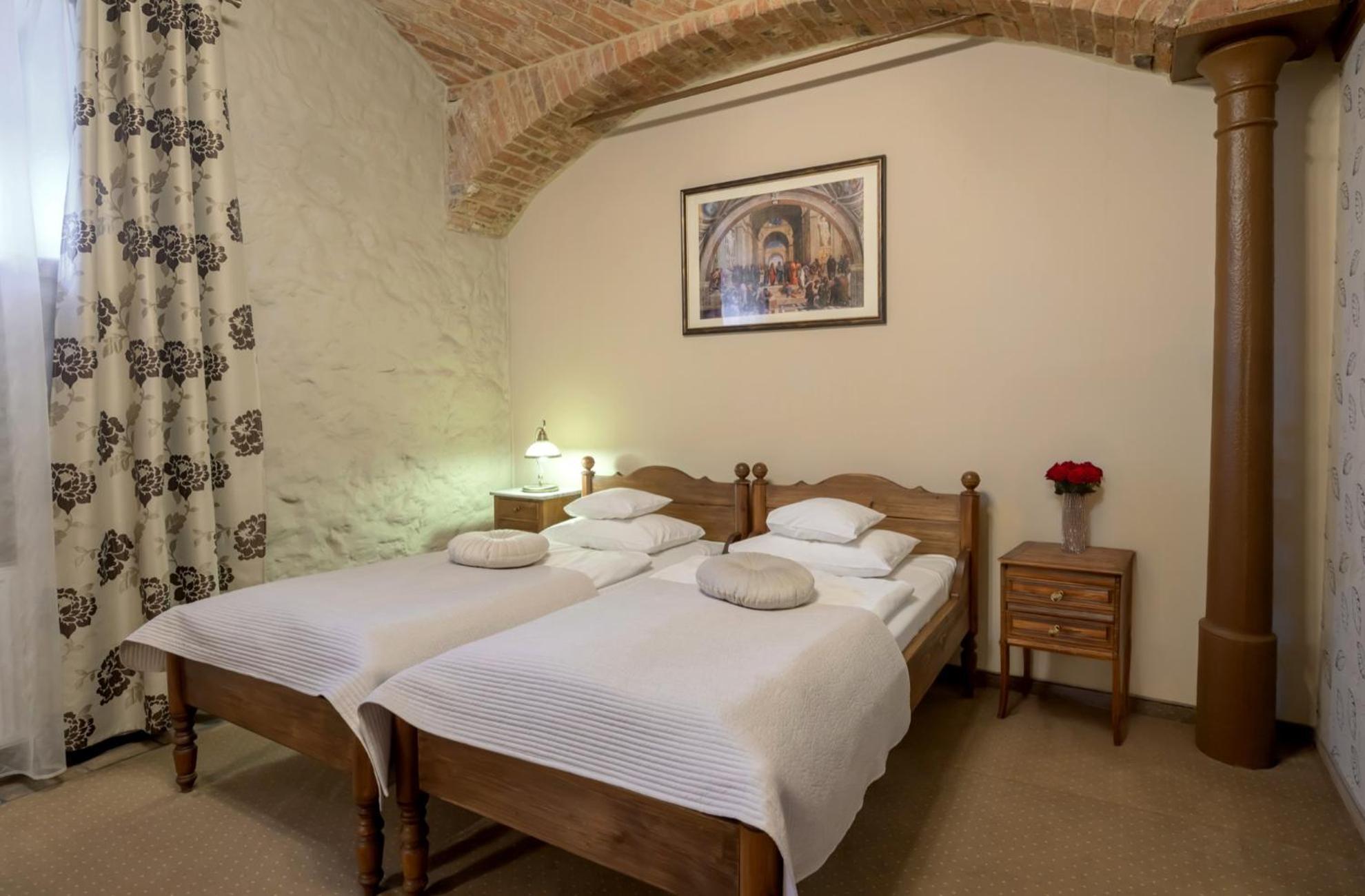Zabi Dwor - Hotel - Restauracja - Spa Zielona Gora  Bagian luar foto