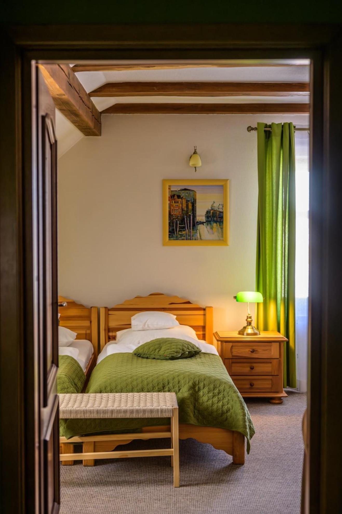 Zabi Dwor - Hotel - Restauracja - Spa Zielona Gora  Bagian luar foto