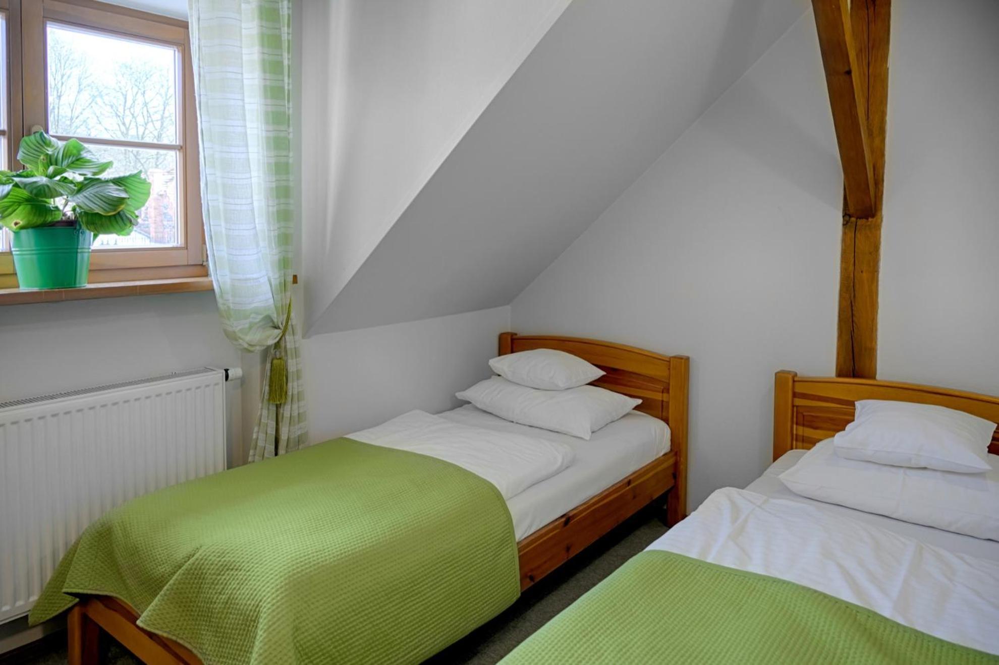 Zabi Dwor - Hotel - Restauracja - Spa Zielona Gora  Bagian luar foto