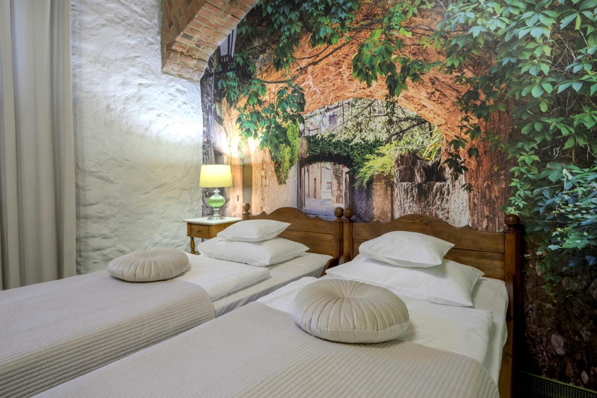 Zabi Dwor - Hotel - Restauracja - Spa Zielona Gora  Bagian luar foto